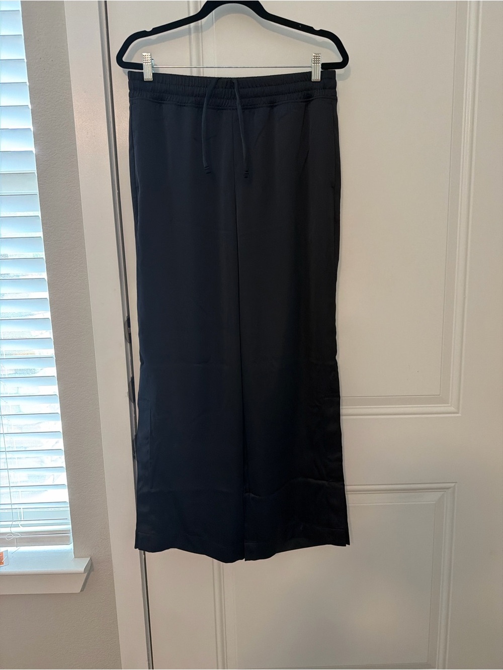 Women’s Black Wide-Leg Drawstring Pants